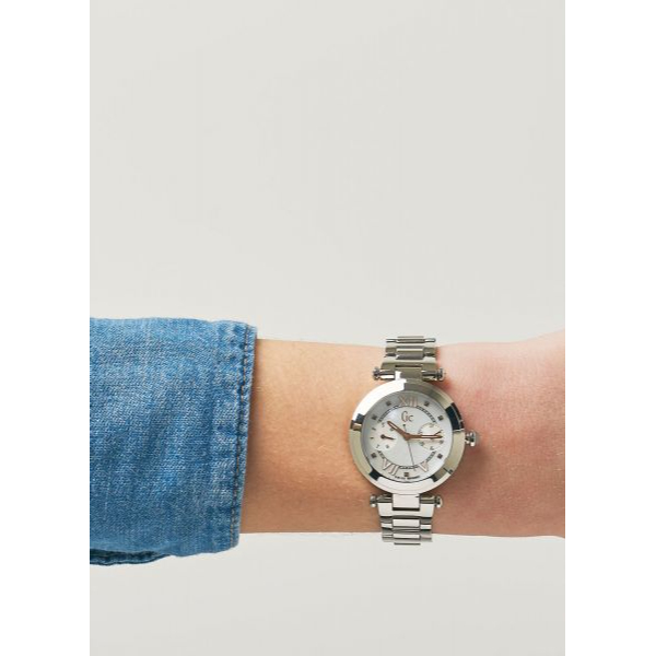 Guess Collection Y06010L1MF horloge